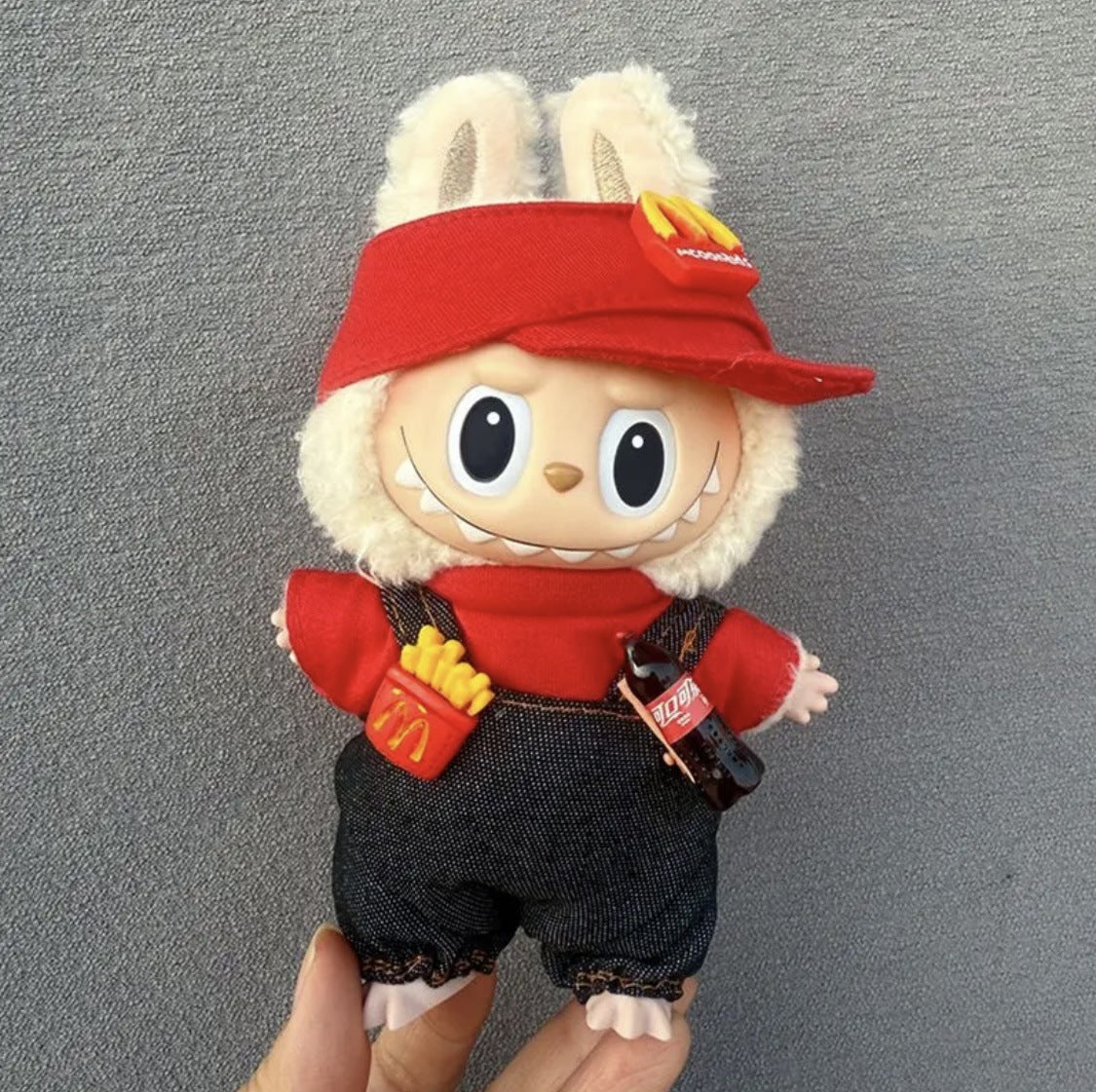 labubu17 cm Sitting Party Doll Clothes One or Two Generations of Plush Doll Brags Cloth Clothes Vinyl Face